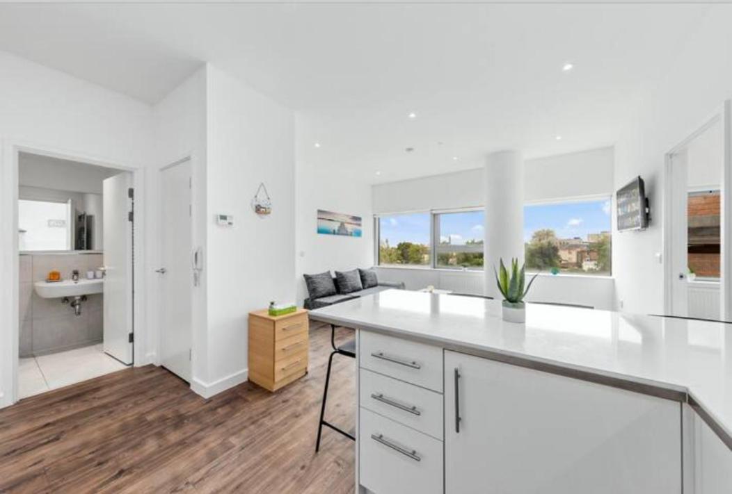 Delta 2 Bedroom Flat In London Dp102 London Borough of London Borough of Croydon Exteriör bild