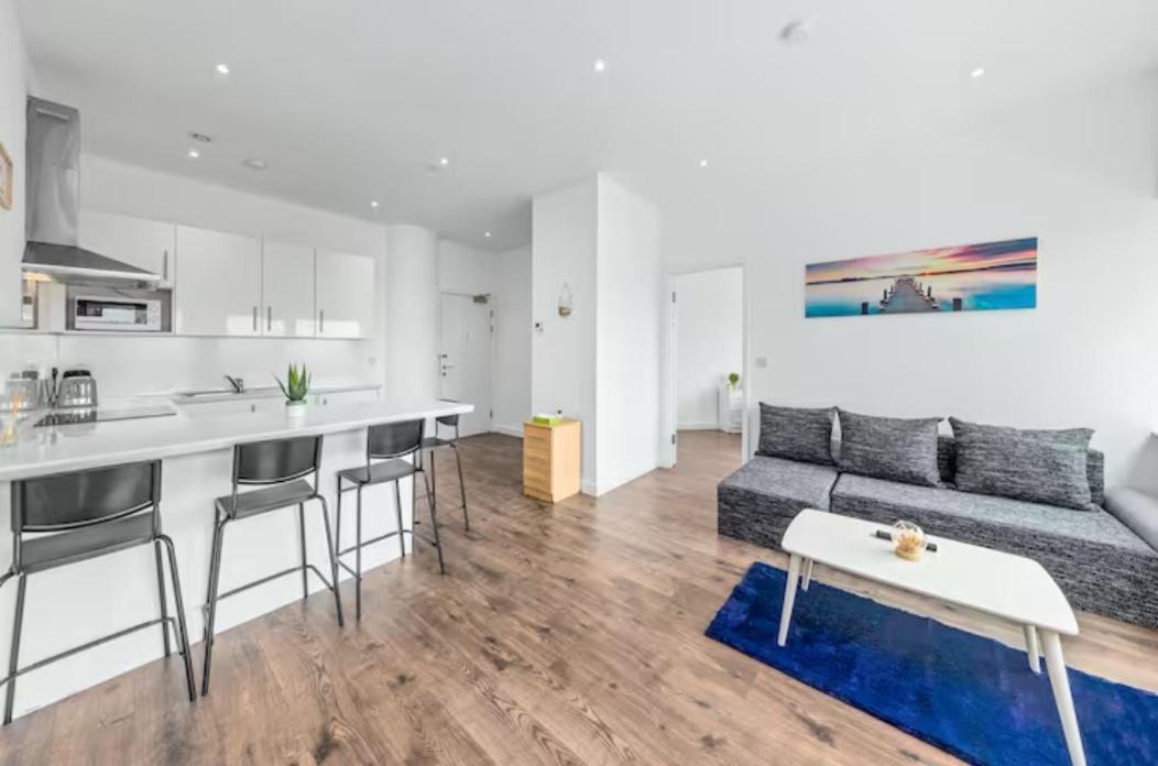 Delta 2 Bedroom Flat In London Dp102 London Borough of London Borough of Croydon Exteriör bild
