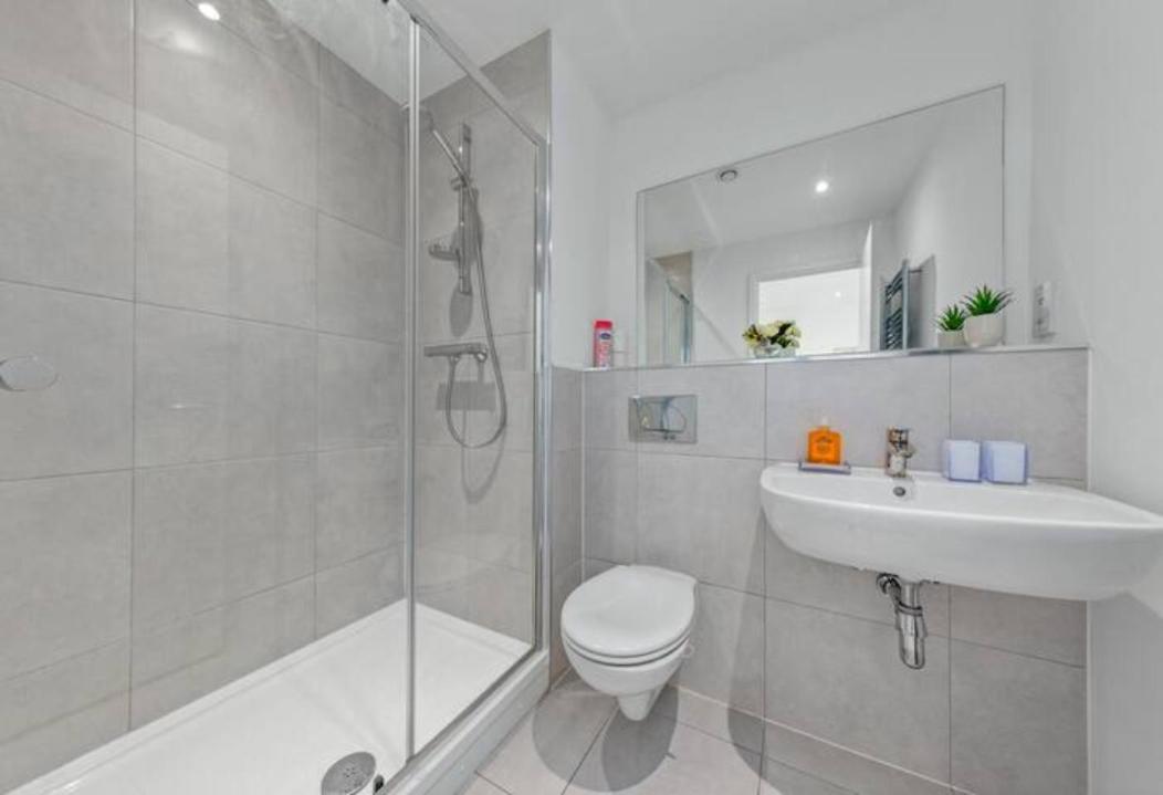 Delta 2 Bedroom Flat In London Dp102 London Borough of London Borough of Croydon Exteriör bild